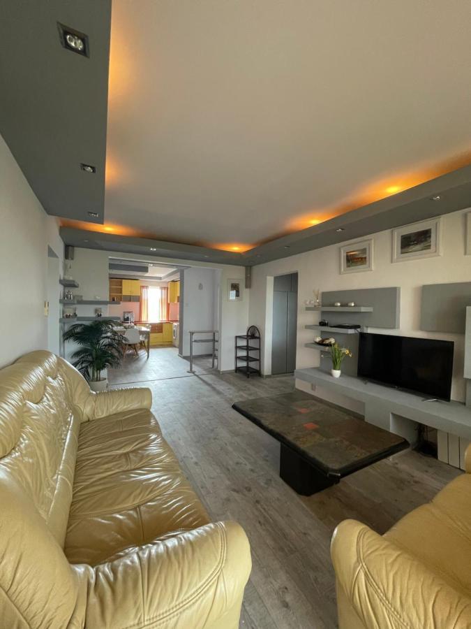 Lovely 3 Bedrooms Apartament أرادايا المظهر الخارجي الصورة
